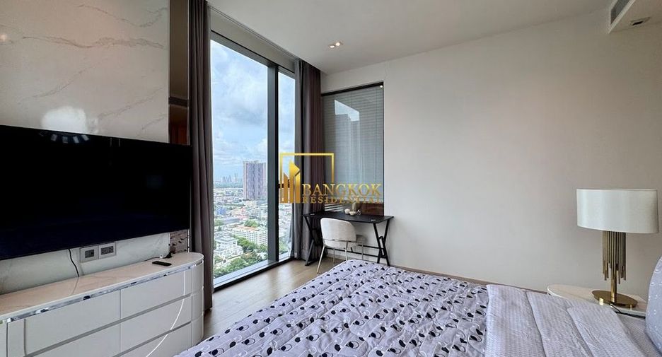 For rent 3 bedrooms condo in Khlong Toei, Bangkok