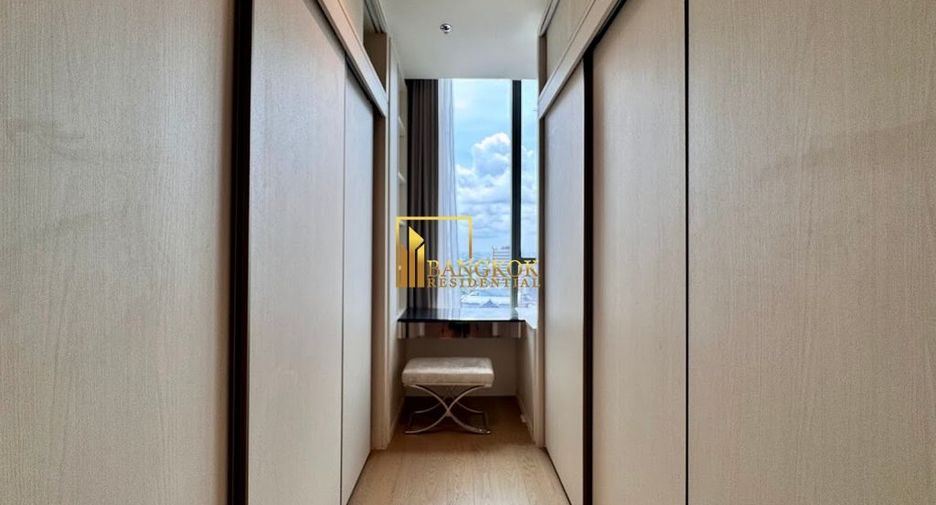 For rent 3 bedrooms condo in Khlong Toei, Bangkok