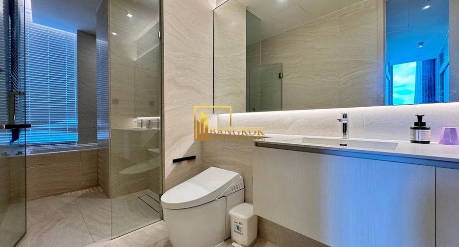 For rent 3 bedrooms condo in Khlong Toei, Bangkok