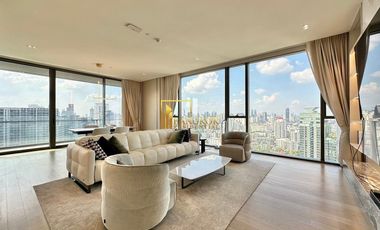 For rent 3 bedrooms condo in Khlong Toei, Bangkok