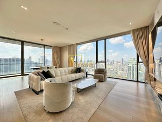 For rent 3 ベッドルーム condo in Khlong Toei, Bangkok
