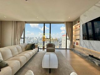 For rent 3 ベッドルーム condo in Khlong Toei, Bangkok