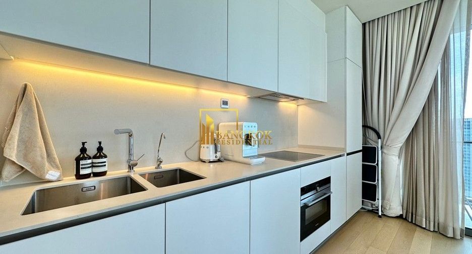 For rent 3 bedrooms condo in Khlong Toei, Bangkok