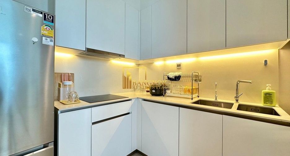 For rent 3 bedrooms condo in Khlong Toei, Bangkok