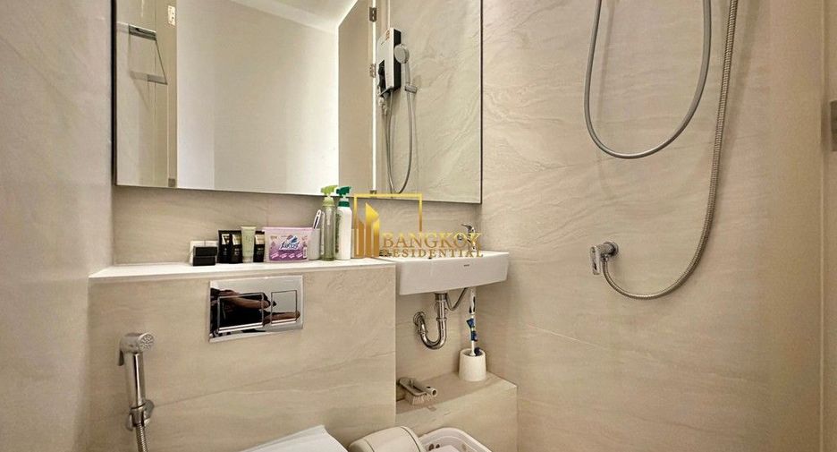For rent 3 bedrooms condo in Khlong Toei, Bangkok