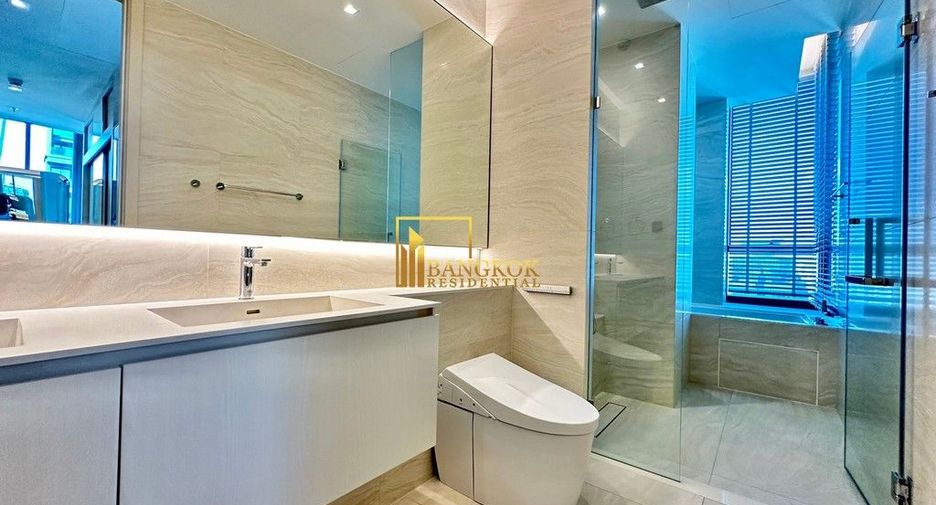 For rent 3 bedrooms condo in Khlong Toei, Bangkok