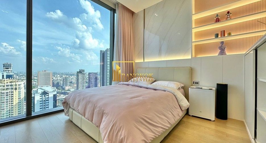 For rent 3 bedrooms condo in Khlong Toei, Bangkok