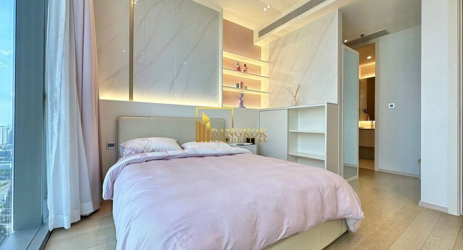 For rent 3 bedrooms condo in Khlong Toei, Bangkok