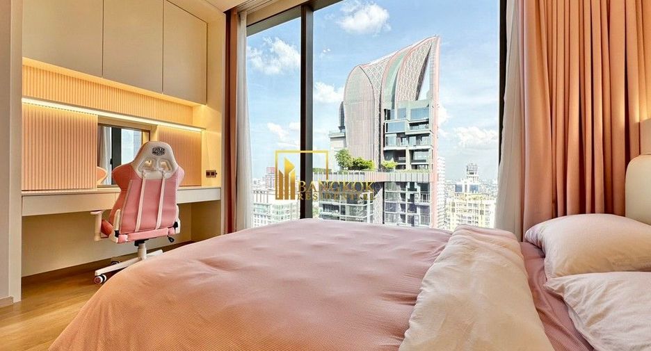 For rent 3 bedrooms condo in Khlong Toei, Bangkok
