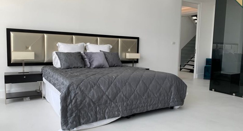For sale 3 bedrooms condo in Sathon, Bangkok