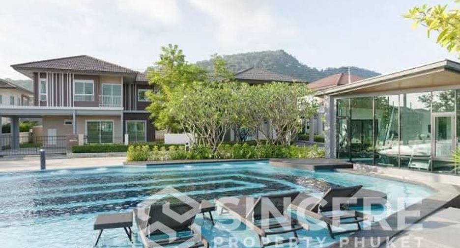 For rent 4 bedrooms house in Mueang Phuket, Phuket