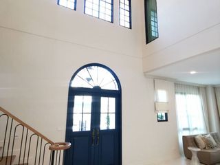 For rent 5 bedrooms house in Saphan Sung, Bangkok
