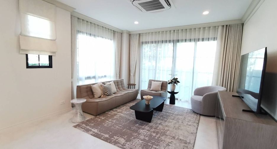For rent 5 bedrooms house in Saphan Sung, Bangkok
