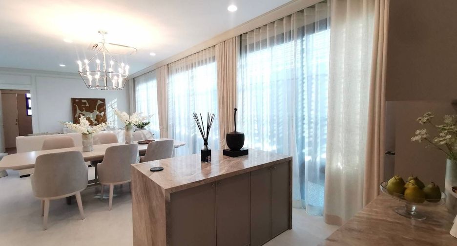 For rent 5 bedrooms house in Saphan Sung, Bangkok