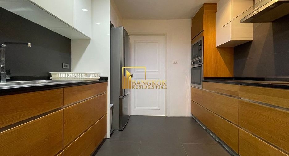 For rent 2 ベッドルーム condo in Watthana, Bangkok