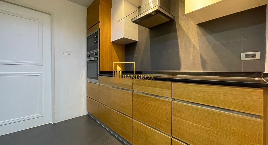 For rent 2 ベッドルーム condo in Watthana, Bangkok