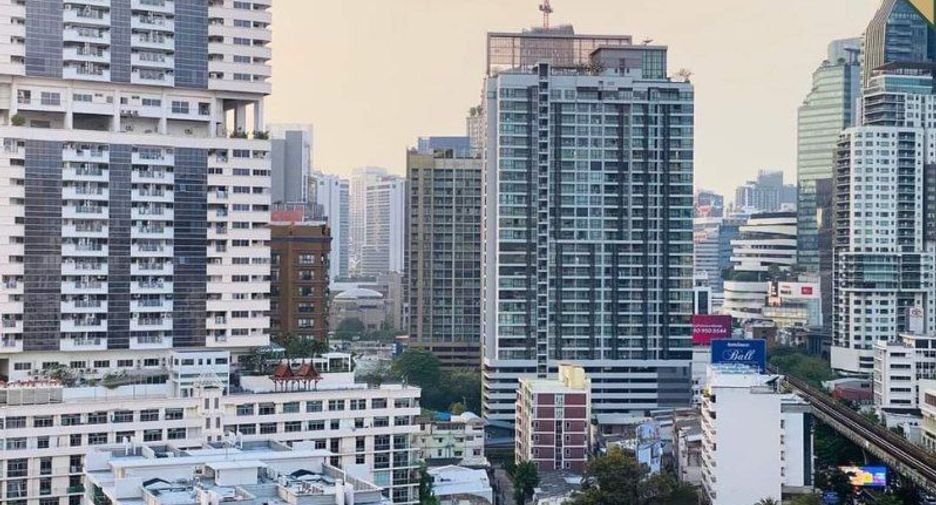 For sale 1 bed condo in Khlong Toei, Bangkok