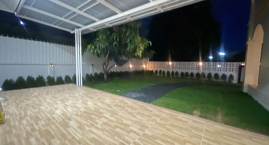 Casa en venta de 4 habitaciones en San Sai, Chiang Mai