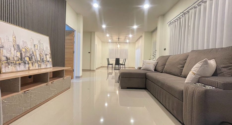 Casa en venta de 4 habitaciones en San Sai, Chiang Mai