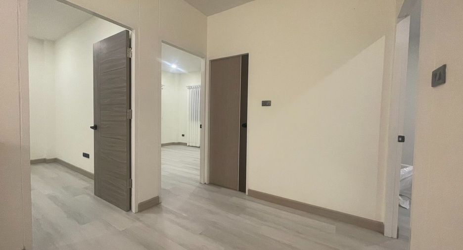 Casa en venta de 4 habitaciones en San Sai, Chiang Mai