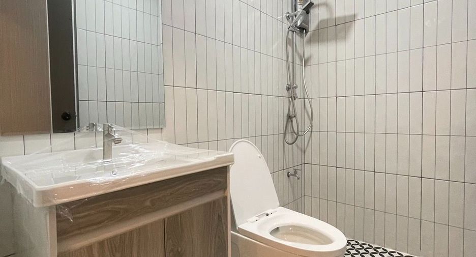Casa en venta de 4 habitaciones en San Sai, Chiang Mai