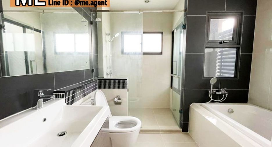 For sale 3 bedrooms house in Suan Luang, Bangkok