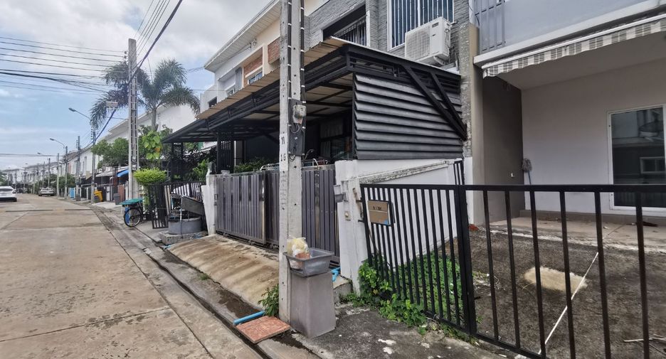 For sale studio townhouse in Bang Bon, Bangkok