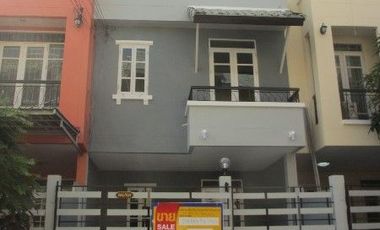 À vendre studio maison de ville à Sai Mai, Bangkok