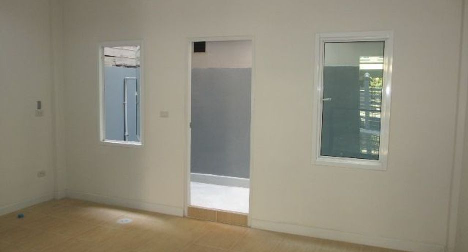 For sale studio townhouse in Sai Mai, Bangkok