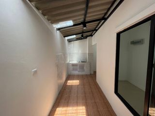Casa adosada en venta de estudio en Bang Khen, Bangkok