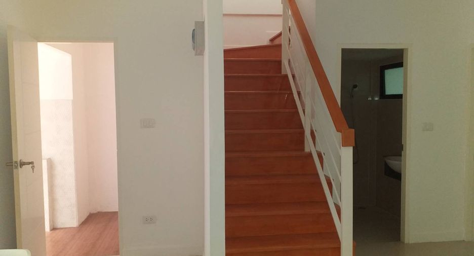 For sale studio townhouse in Bang Khen, Bangkok