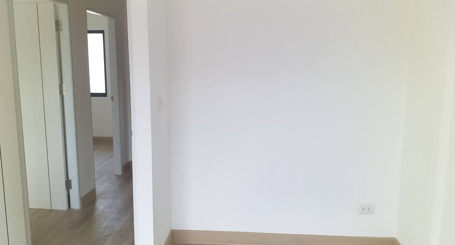 For sale studio townhouse in Bang Khen, Bangkok
