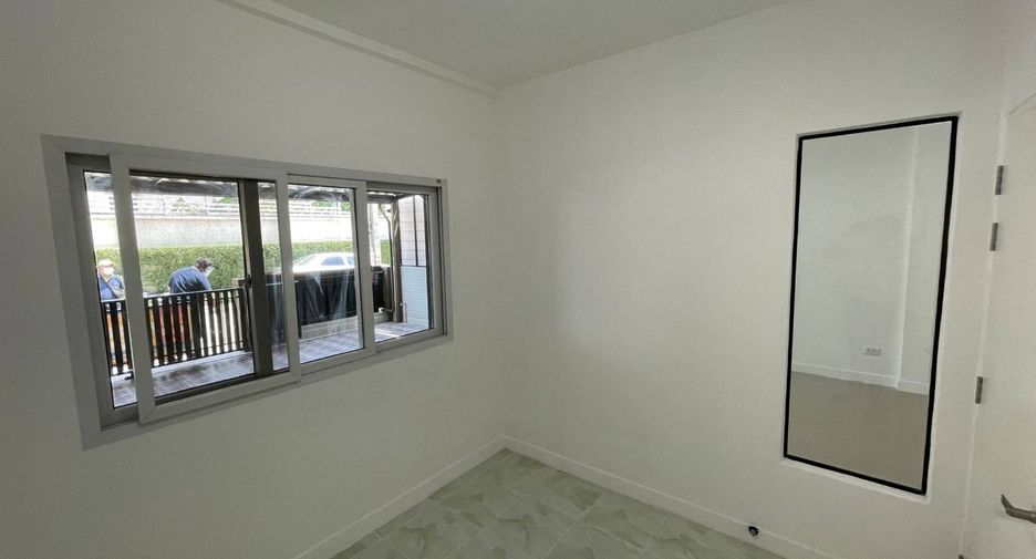 For sale studio townhouse in Bang Khen, Bangkok