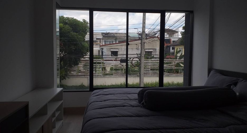 For sale studio townhouse in Bang Khen, Bangkok