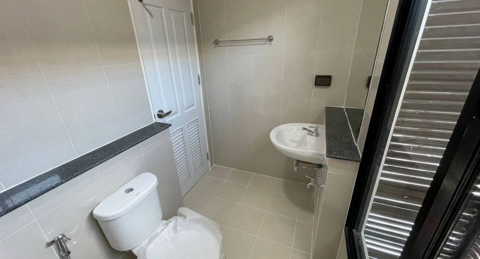 For sale studio townhouse in Bang Khen, Bangkok