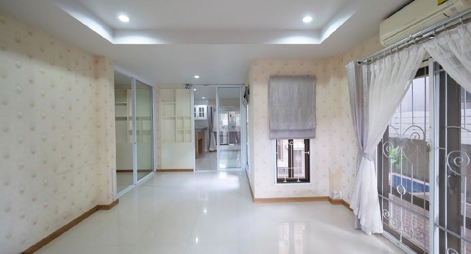 For sale 3 bed house in Mueang Chon Buri, Chonburi