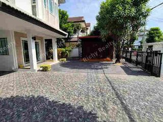 For rent 4 bedrooms house in Mueang Chiang Mai, Chiang Mai