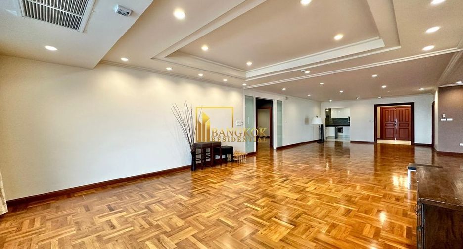 Condo en alquiler de 4 habitaciones en Watthana, Bangkok