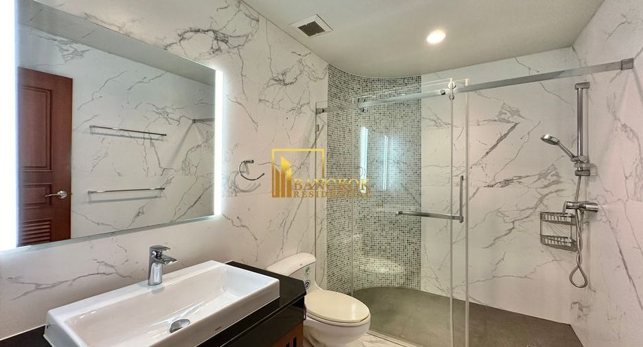 Condo en alquiler de 4 habitaciones en Watthana, Bangkok