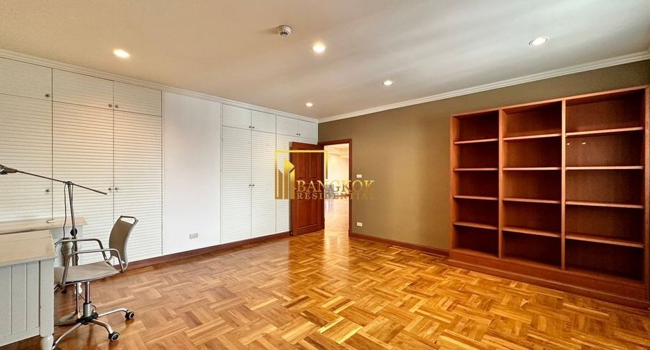 Condo en alquiler de 4 habitaciones en Watthana, Bangkok