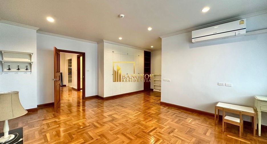 Condo en alquiler de 4 habitaciones en Watthana, Bangkok