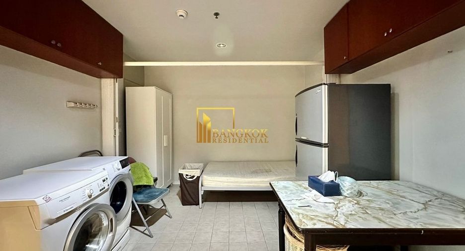 Condo en alquiler de 4 habitaciones en Watthana, Bangkok