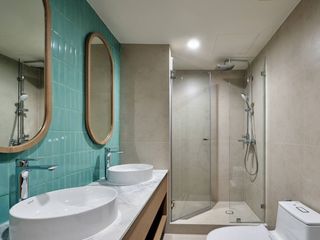 For rent 4 bed condo in Watthana, Bangkok