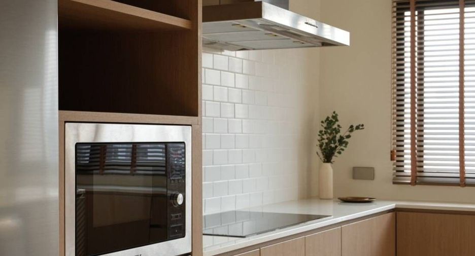 For rent 4 bedrooms condo in Watthana, Bangkok