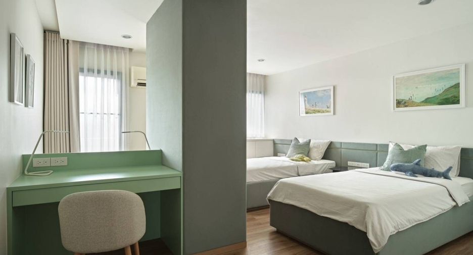 For rent 4 bedrooms condo in Watthana, Bangkok
