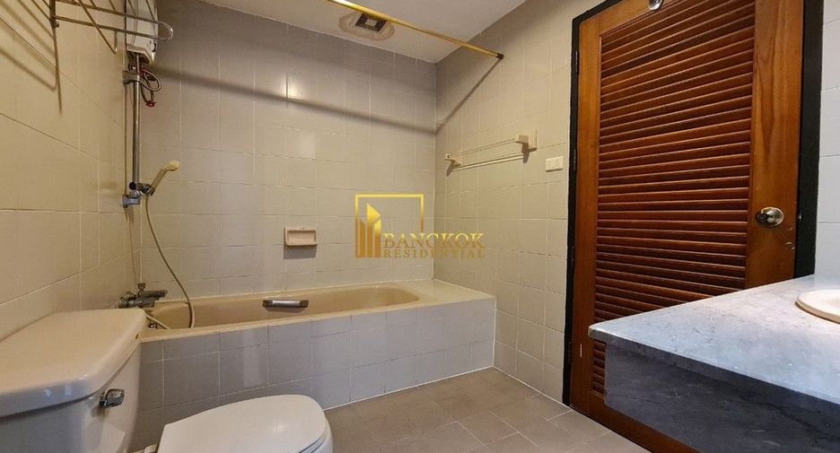 For rent 3 bedrooms condo in Watthana, Bangkok