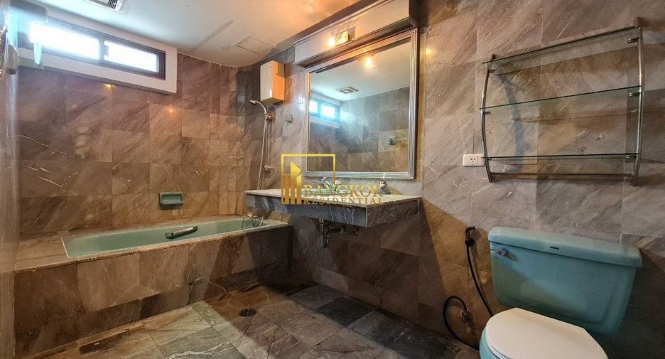 For rent 3 bedrooms condo in Watthana, Bangkok