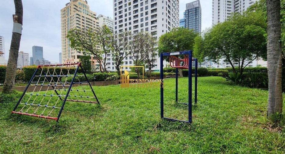 For rent 3 bedrooms condo in Watthana, Bangkok