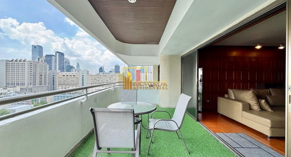 Wohnung zur Miete mit 3 Zimmer in Watthana, Bangkok