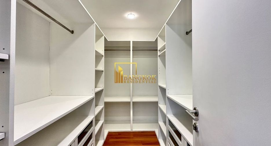 For rent 2 ベッドルーム condo in Pathum Wan, Bangkok